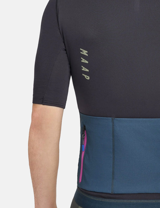 Alt_Road Jersey - Black