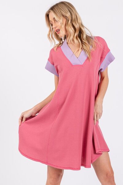 Robe Femme Col V Manches Courtes Bordure Contrastante
