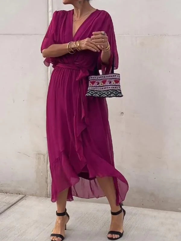Robe en mousseline de soie élégante et stylée avec col en V