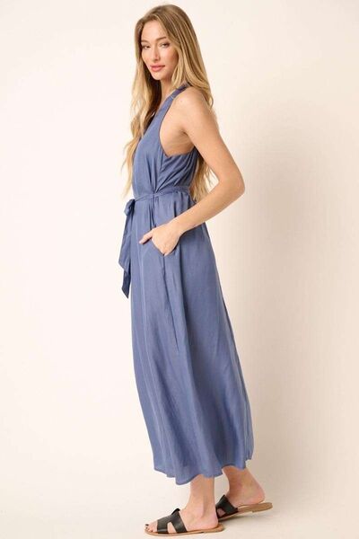 Robe longue sans manches avec encolure en V, dos croisé et ceinture Mittoshop