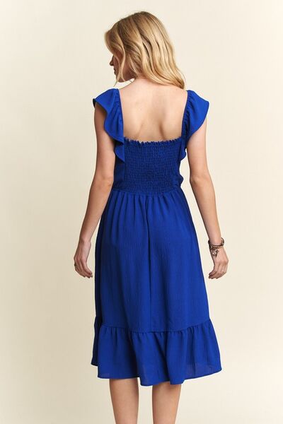 Robe à manches courtes volantées et encolure carrée smockée Adora