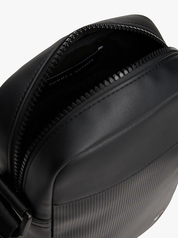 Ribbed Crossbody Reporter Bag