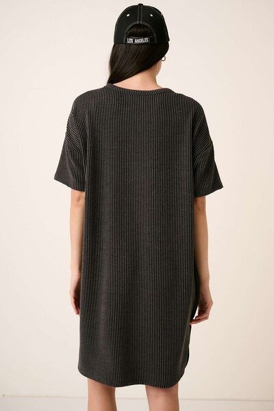 Robe T-shirt Courte en Maille Côtelée Urban Mittoshop