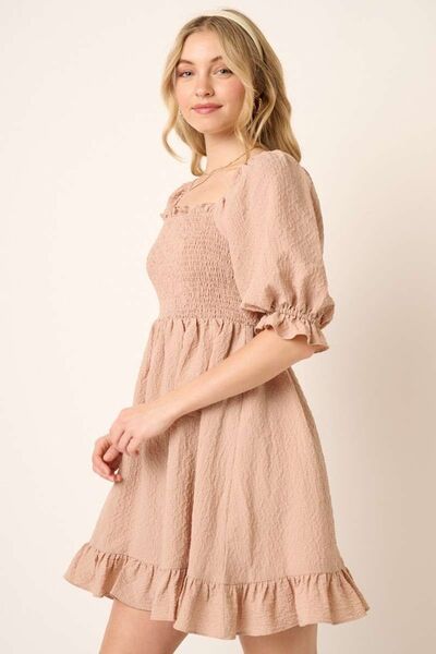 Robe courte demi-manches froncée à volants Mittoshop