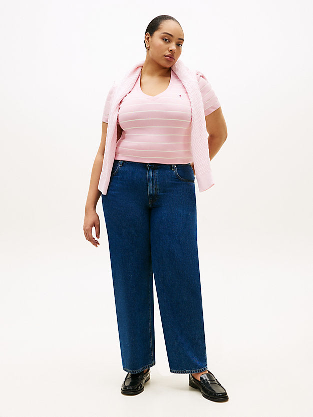 Curve Flag Embroidery V-Neck Slim T-Shirt