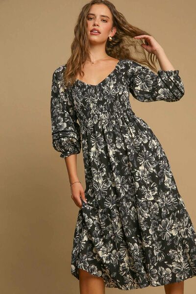 Robe évasée à volants et imprimé floral avec encolure en V Umgee