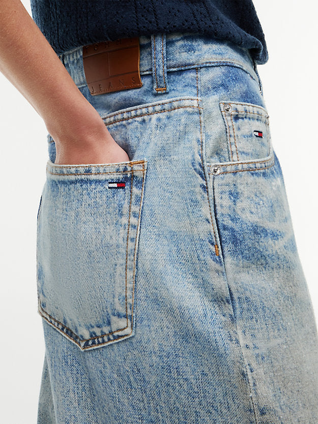 Distressed Mid Rise Loose Wide Leg Jeans