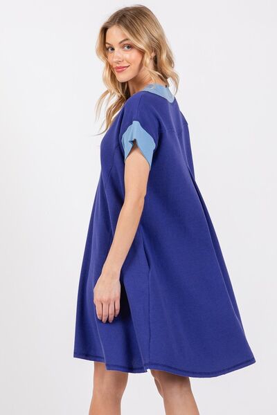 Robe à manches courtes col en V avec liseré contrastant Ces Femme